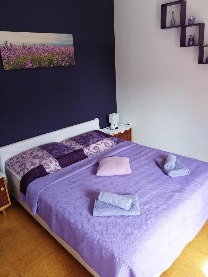 Apartmani Milka Pakoštane Exteriör bild