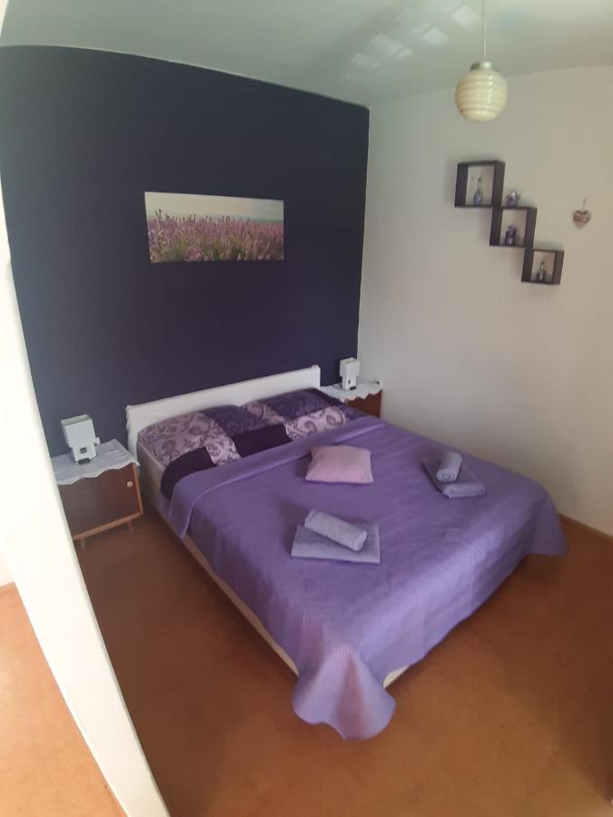 Apartmani Milka Pakoštane Exteriör bild