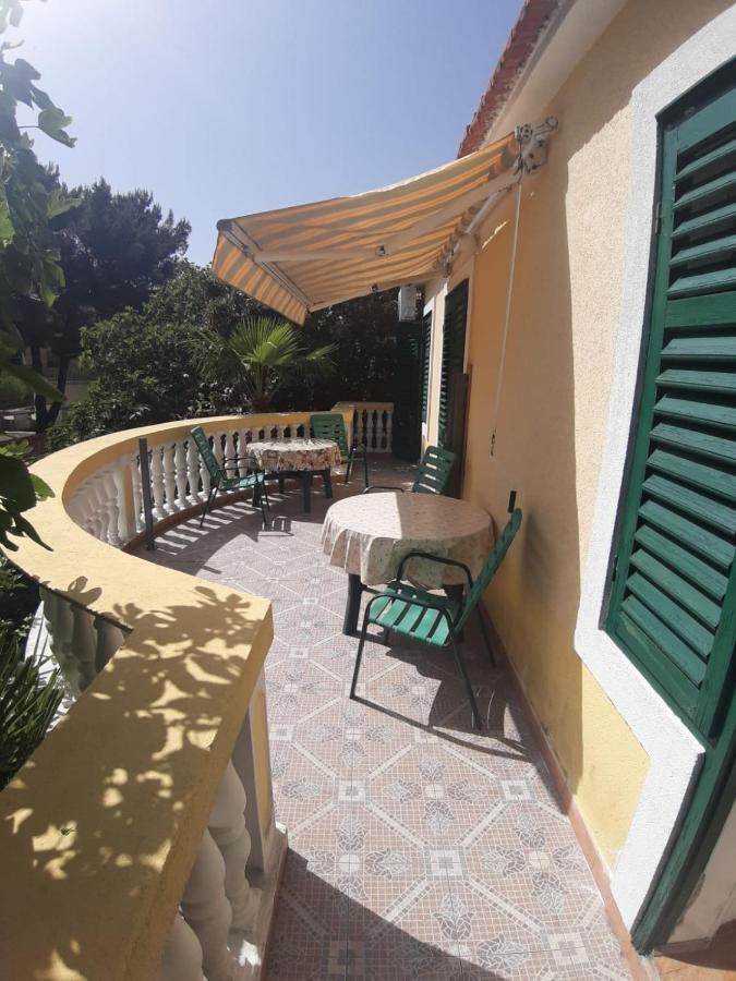 Apartmani Milka Pakoštane Exteriör bild